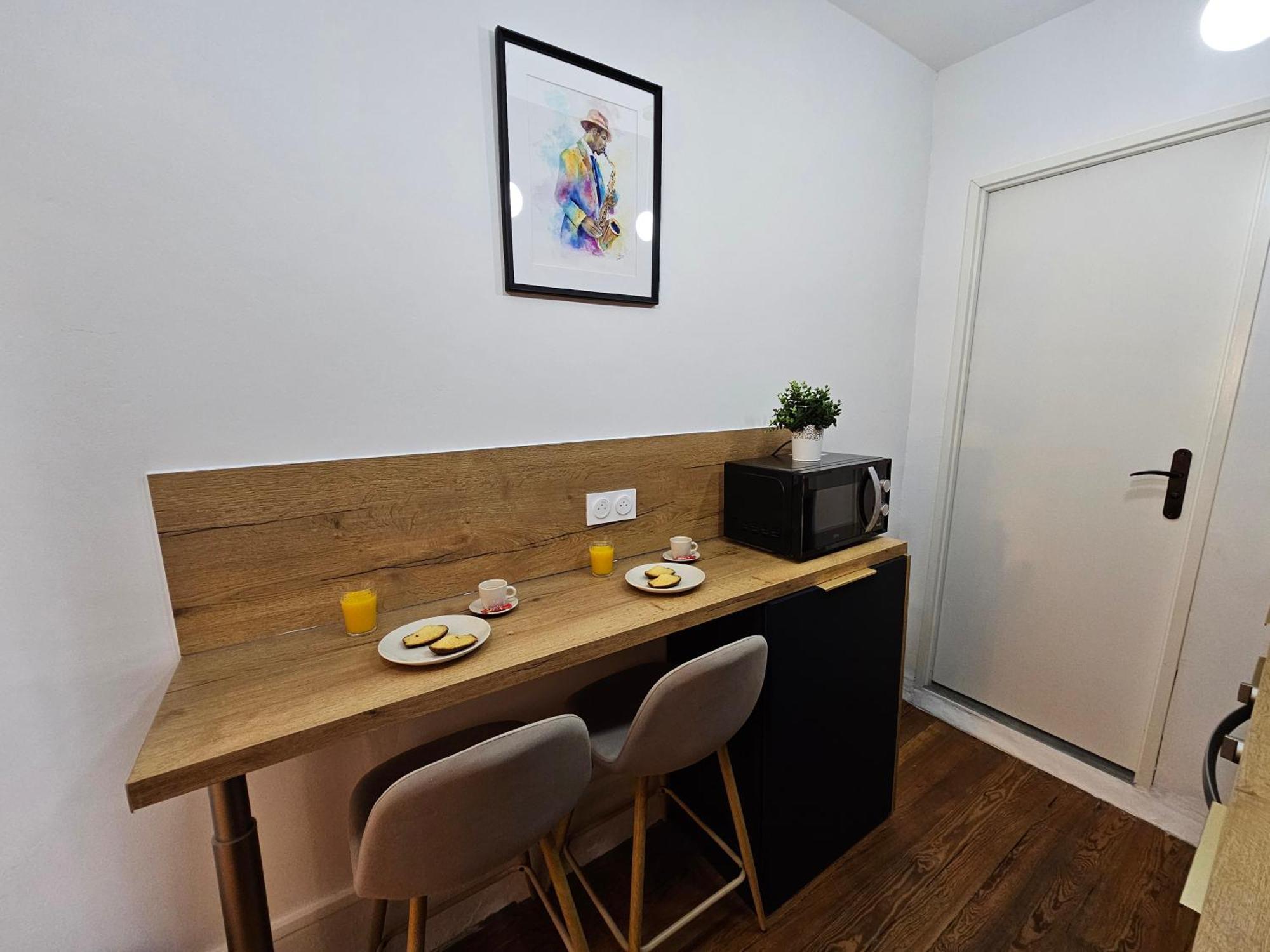 Chic, Contemporaine Au Pied De La Cathedrale Vienne (Isere)