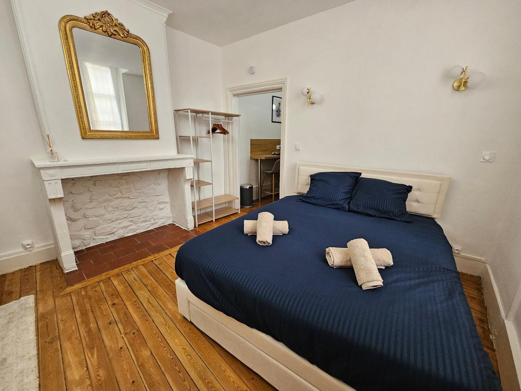 Chic, Contemporaine Au Pied De La Cathedrale * Vienne (Isere)
